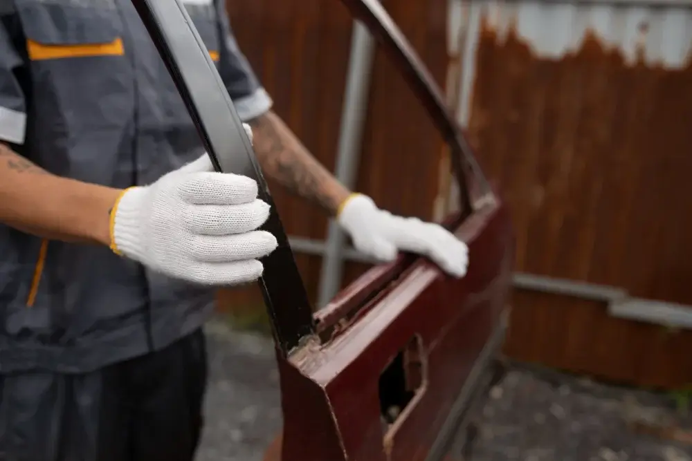 Jak usunąć farbę z metalu? Skorzystaj z czyszczenia laserowego!